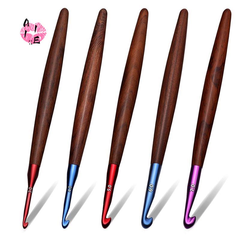 Set di uncinetti A11E, uncinet - Wooden Crochet Hooks Ergonomic Handle recensione e prezzo