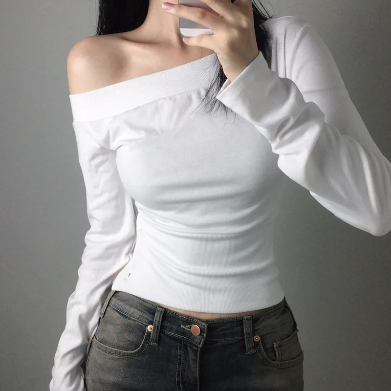 T-shirt vintage Y2K con botton - Embroidery recensione e prezzo